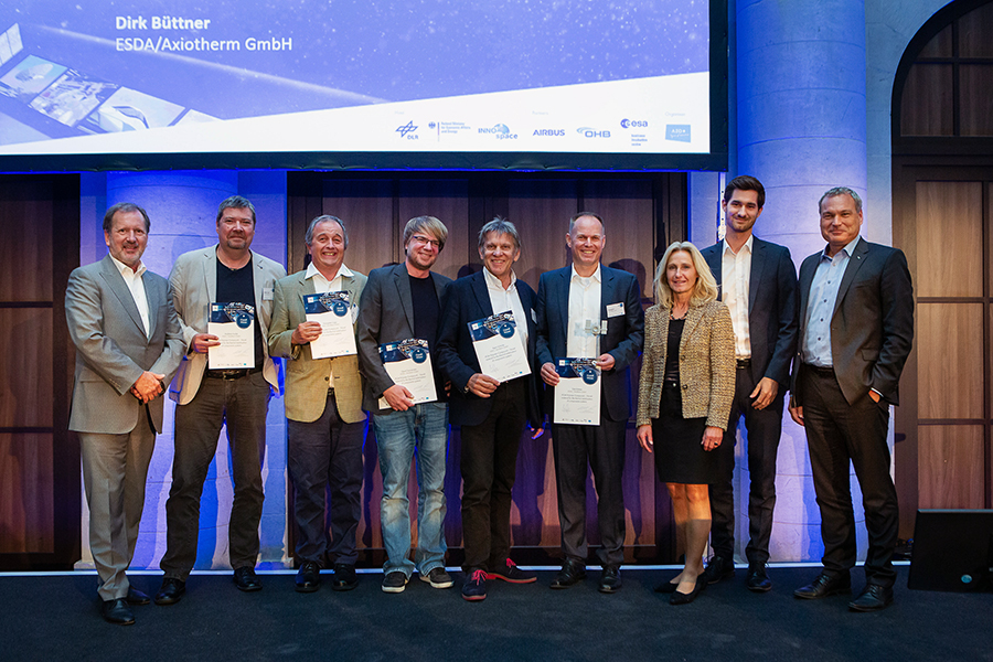 Overall Gewinner des Innospace Masters 2018/19 (mit Dr. Lutz Bertling, Dr. Franziska Zeitler, Dr. Walther Pelzer und Frank Meures). Aufgenommen am 03.07.2019 im Humboldt Carré in Berlin.